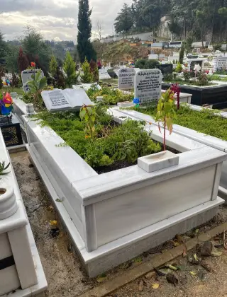 Beyaz mermer tek kişilik mezar modeli
